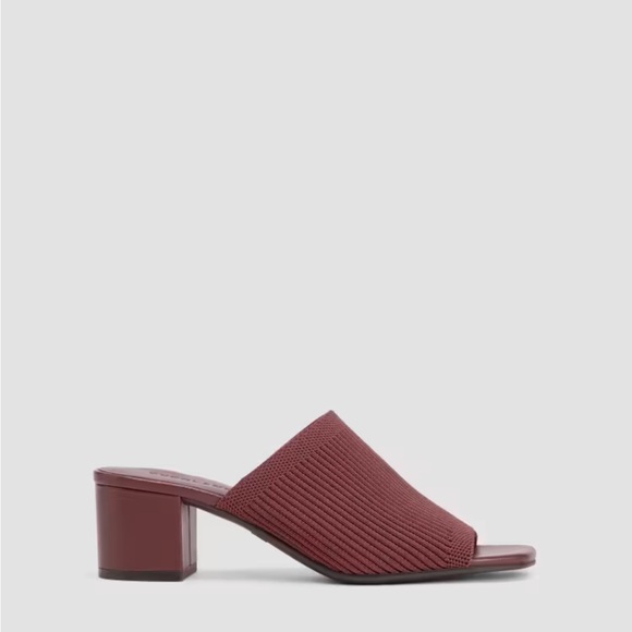 Everlane Fudge Knit Sandals - Picture 3 of 3